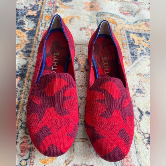 Rothy's Shoes - NWOB Rothy's Red Camo Flats Shoes Retired Camouflage Print Women's Size 6